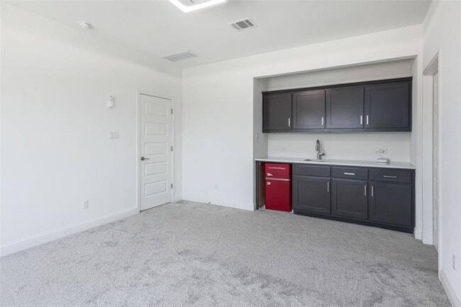 Building Photo - 4413 Edgewater Dr