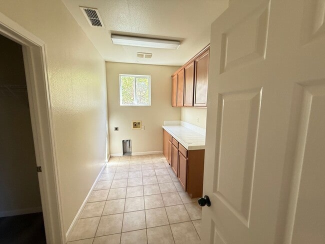 Building Photo - 1456 Eaglesfield Ln