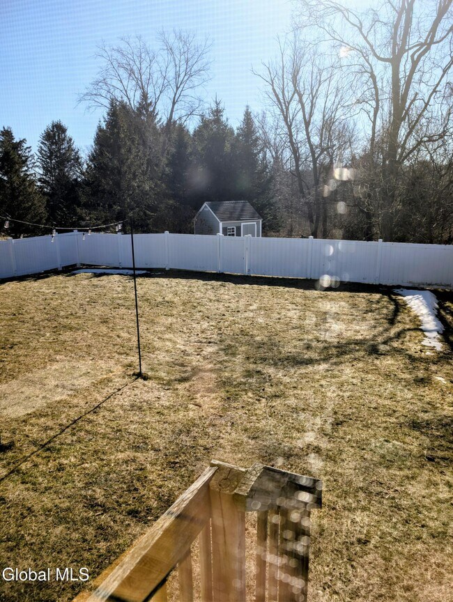 Building Photo - 76 Ridgewood Dr