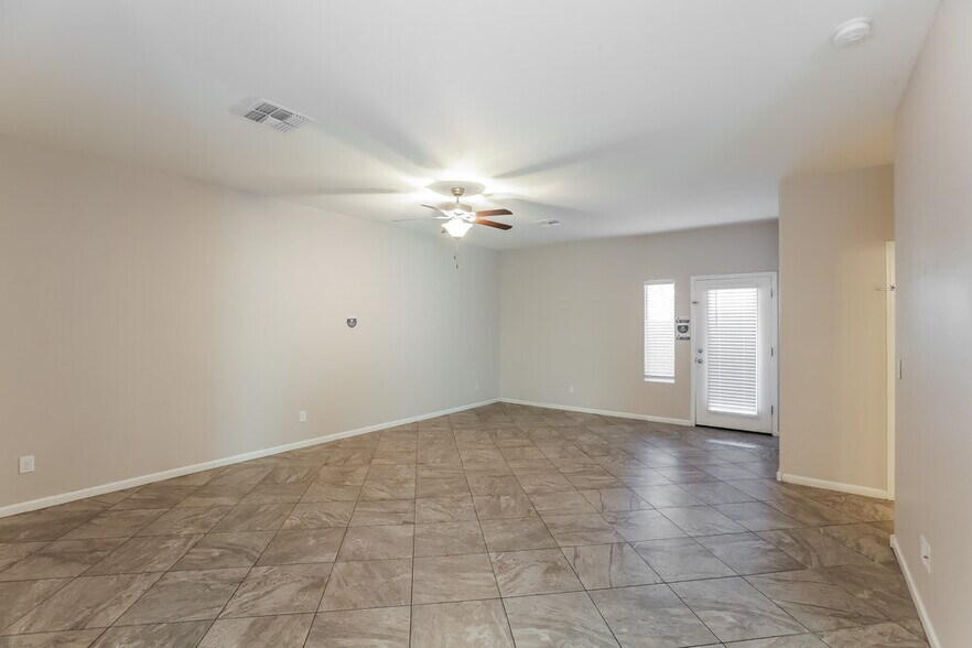 Building Photo - 1829 W Minton St