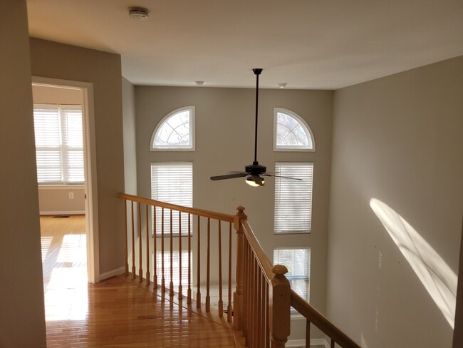 Building Photo - 512 Pimlico Way