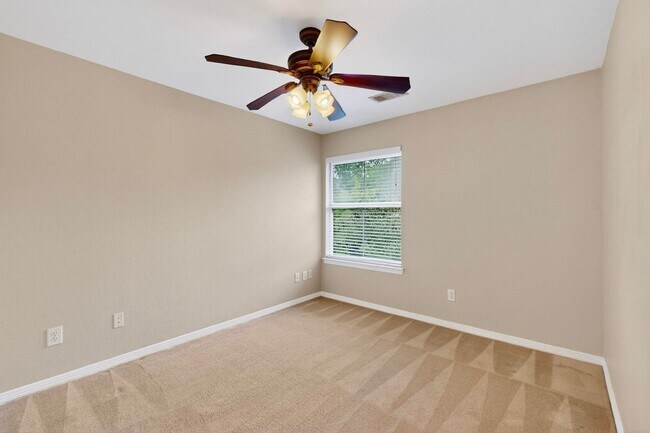 Building Photo - Chandlers Landing 4-Bedroom Home with Office