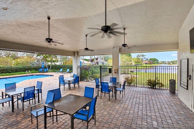 Building Photo - 10031 Lexington Estates Blvd