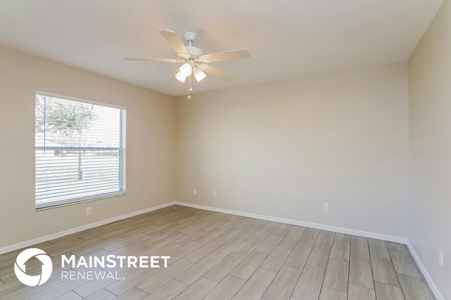 Building Photo - 1405 SW 13th Terrace