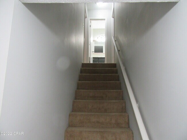 Building Photo - 1113 Arthur Ave