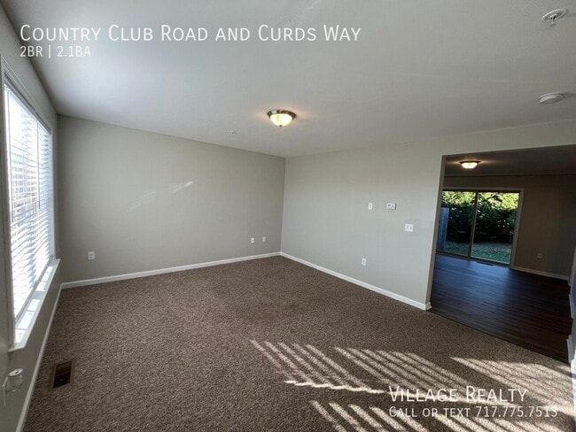 Building Photo - 719 Country Club Rd