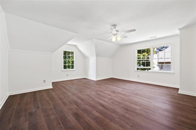 Building Photo - 2120 Skyland Cove Ln SW