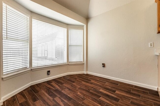 Building Photo - 1119 Polk St