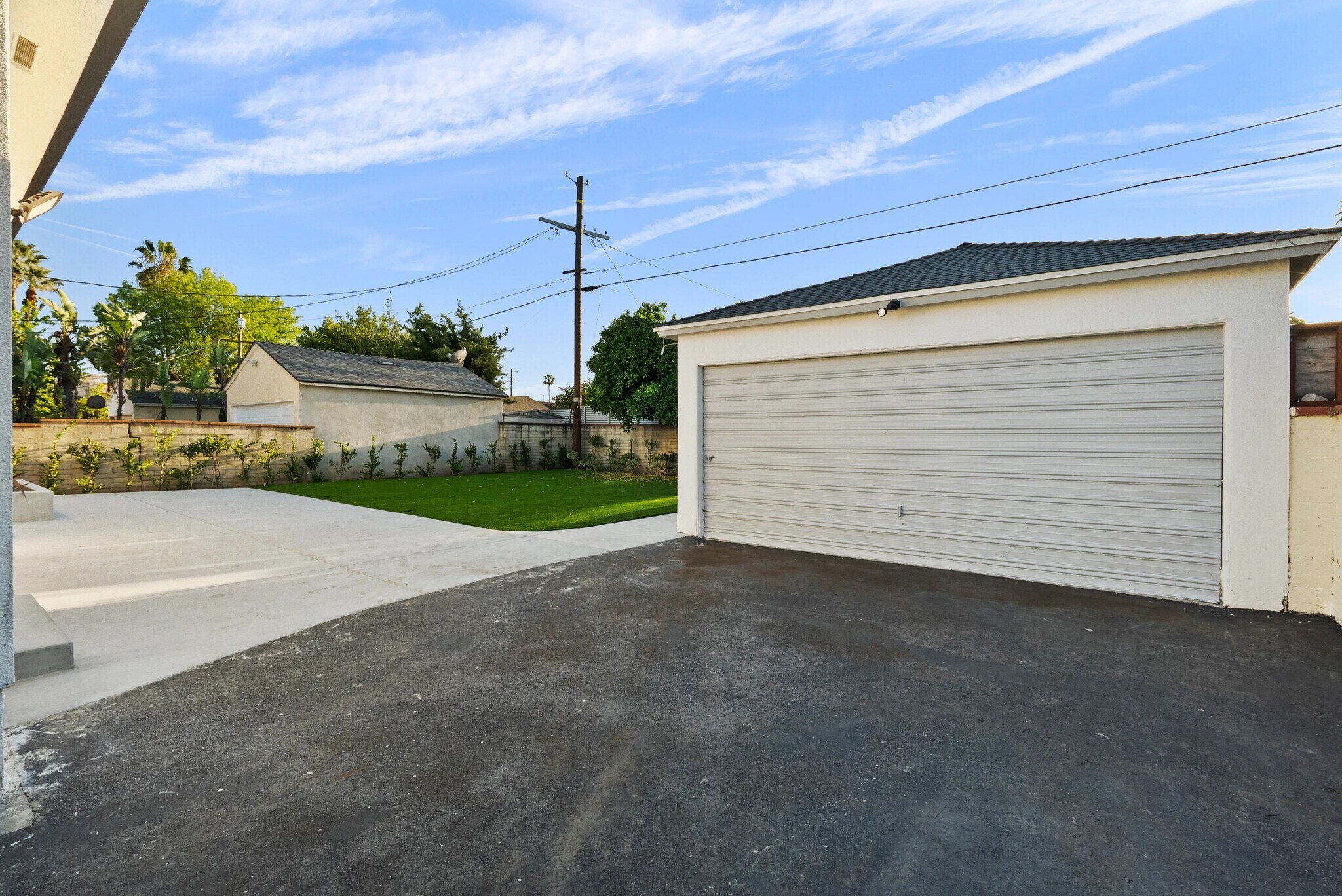 Building Photo - 6051 Teesdale Ave