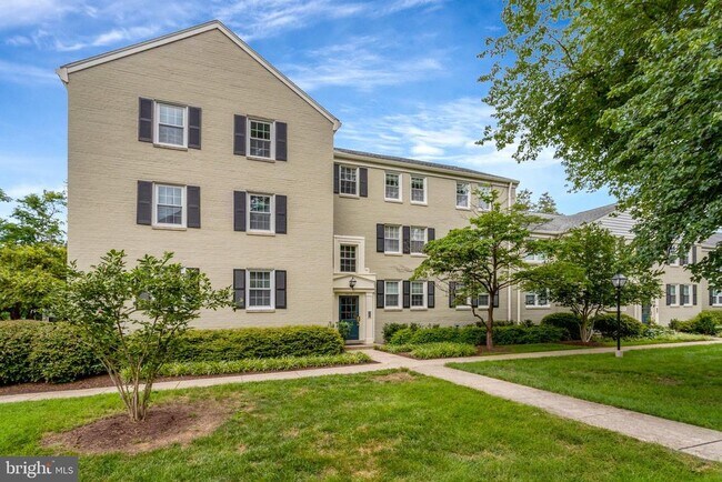 Building Photo - 1413 Belle View Blvd