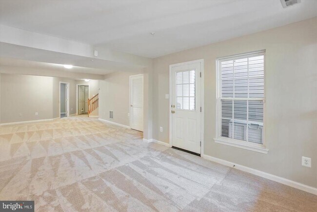 Building Photo - 5528 Aeriel Pl