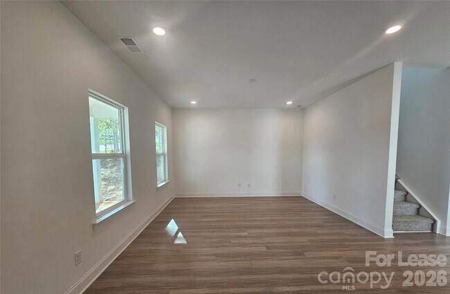 Building Photo - 203 Benfield Rd