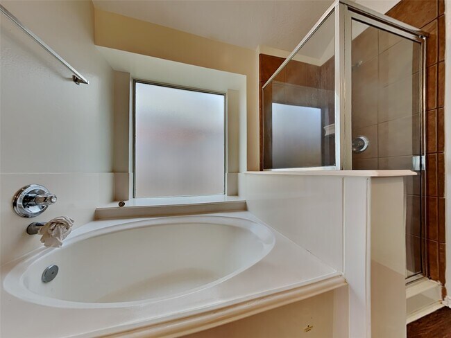 Building Photo - 11919 Lois Ln Dr