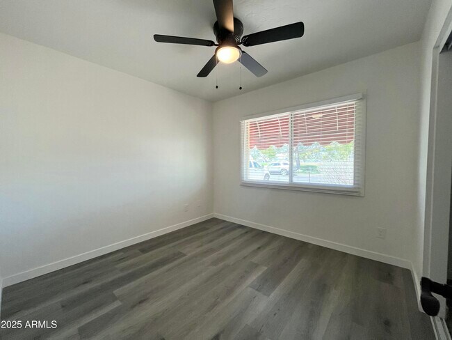 Building Photo - 14441 N 38th Ave