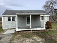 Building Photo - 5 Lakeman's Ln