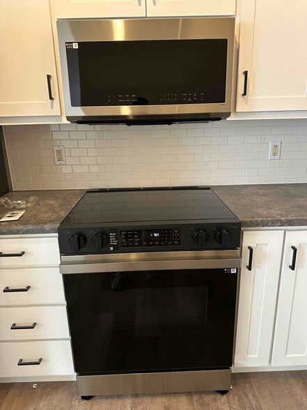 Building Photo - 26276 3rd St W