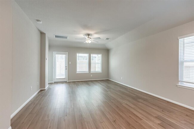 Building Photo - 17586 Rosette Grass Dr