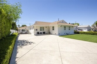 Building Photo - 15254 Clymer St