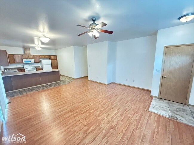 Building Photo - 7905 Skyline Way
