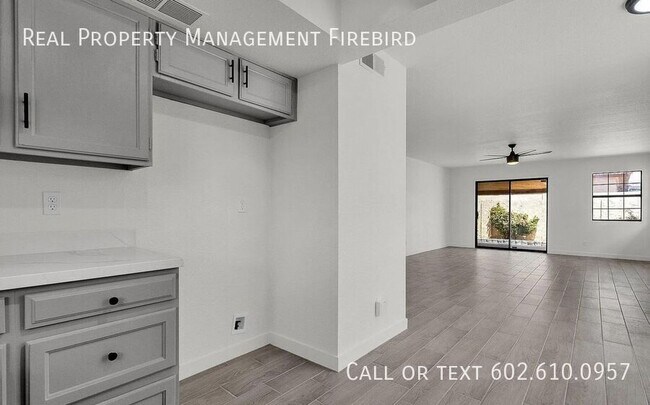 Building Photo - 5216 E Half Moon Dr
