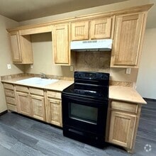 Building Photo - $500 Off 1st Full Month!* All Utilities In...