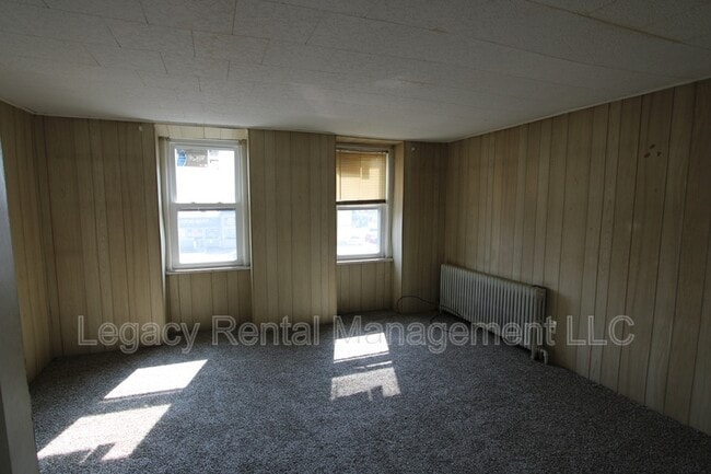 Building Photo - 426 1/2 South Poplar Street - 4