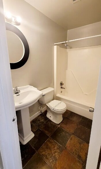 Building Photo - 5239 Goolsby Ct
