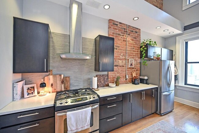 Building Photo - 27 Mercer St