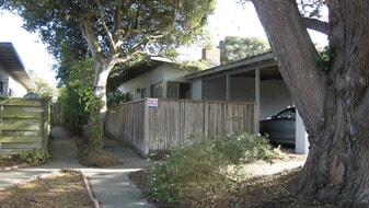 Building Photo - 913 Walnut St