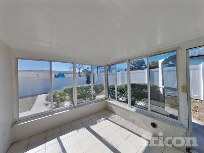 Building Photo - 6320 Moog Rd