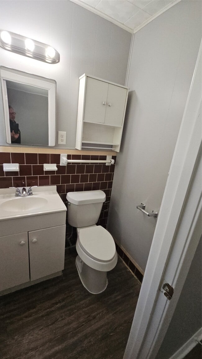 Building Photo - 10806 Safeguard St