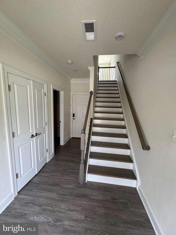 Building Photo - 2879 Chalkstone Pl