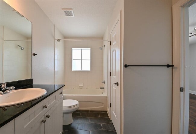 Building Photo - 277 Valencia Cir