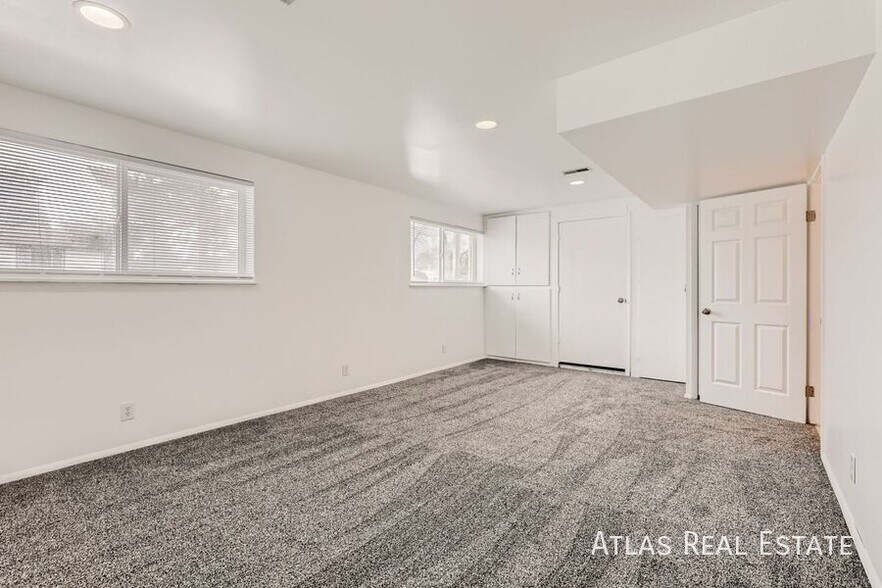 Building Photo - 1446 E 6710 S