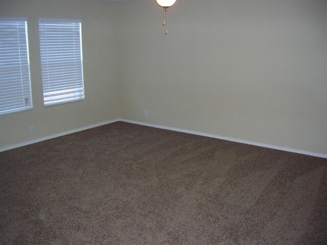 Building Photo - 10905 Serpentine Court NW
