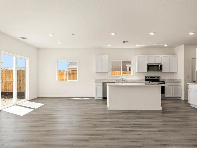 Building Photo - 7097 Vail Rnch Rd