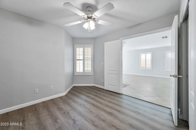 Building Photo - 4728 E South Fork Dr
