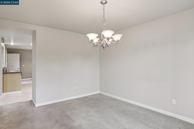 Building Photo - 1035 Alta Mesa Dr