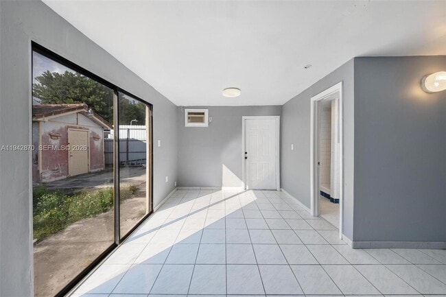 Building Photo - 2348 SW 138th Pl