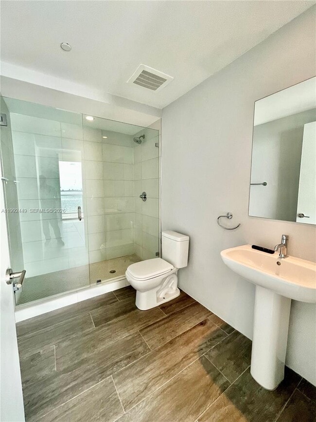 Building Photo - 2900 NE 7th Ave