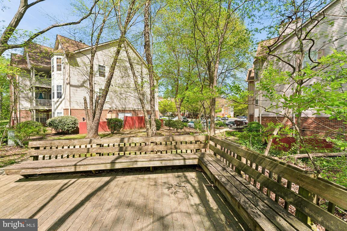 Building Photo - 9720 Lake Pointe Ct