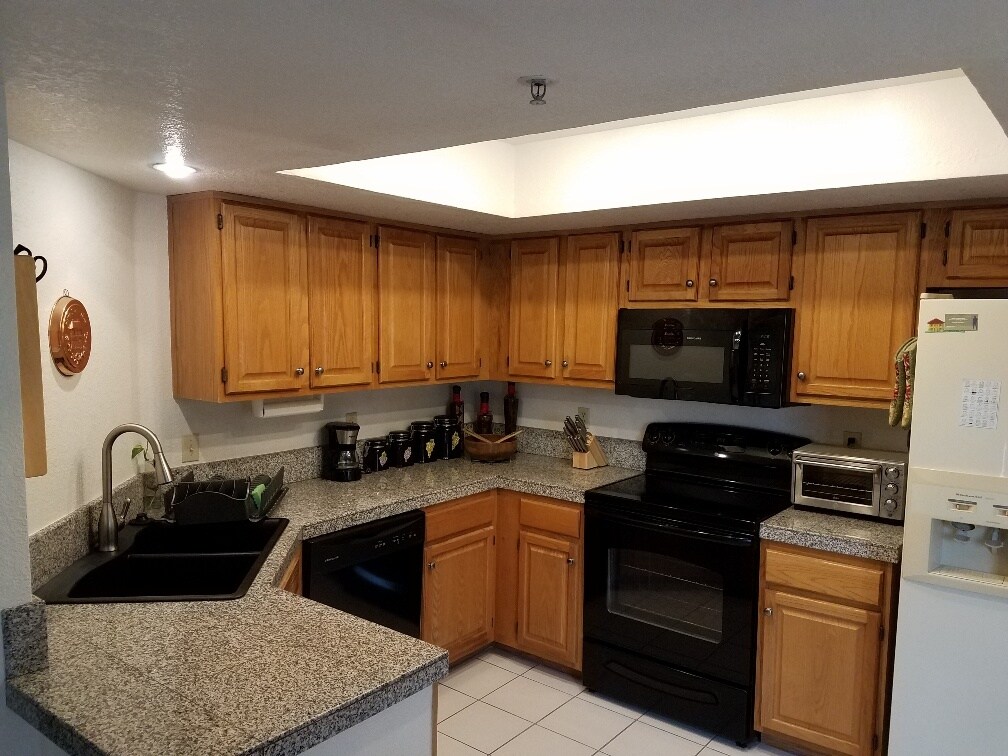 Building Photo - 9775 N 93rd Way