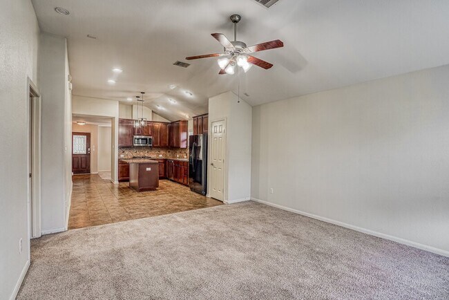 Building Photo - 2219 Diamond Crest Dr