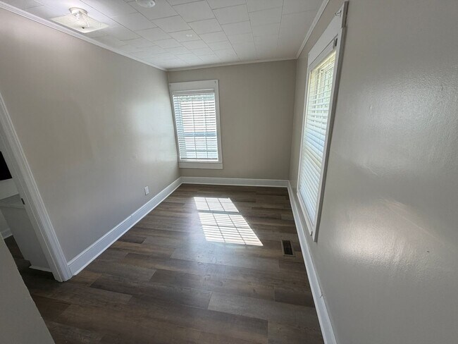 Building Photo - Updated 3BR Home with Office & Large Decks in Haw River