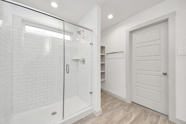 Building Photo - 7803 Golden Rubia Ln