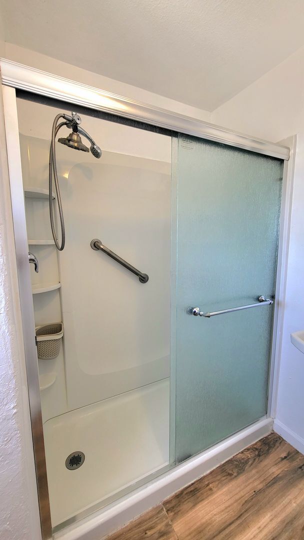 Building Photo - CAL VEGAS RANCHOS - W. Irons