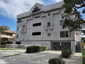 Building Photo - 2616 Canada