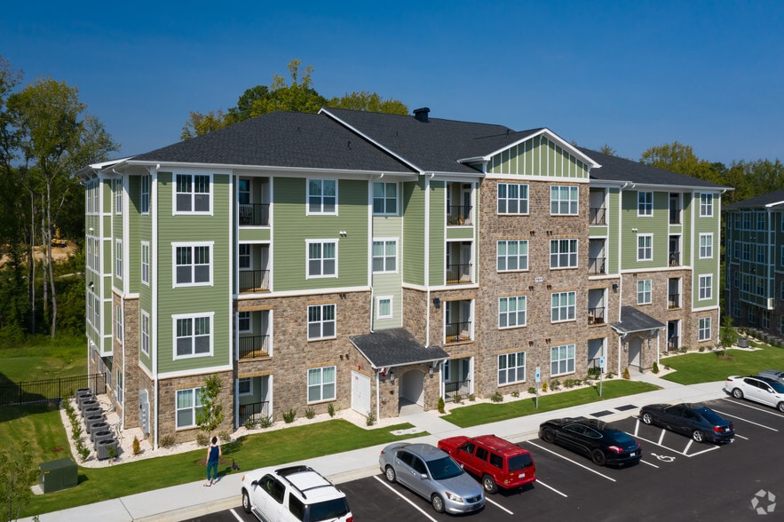 Primary Photo - Foxwood Apartments