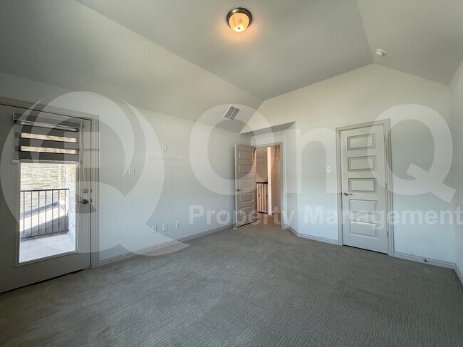 Building Photo - 14697 Valley Trl