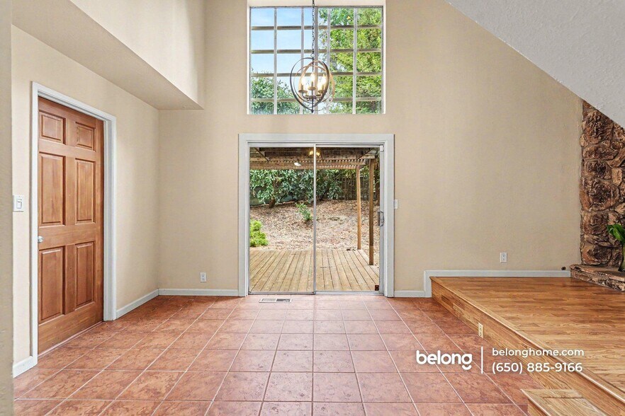 Building Photo - 458 Deborah Ln